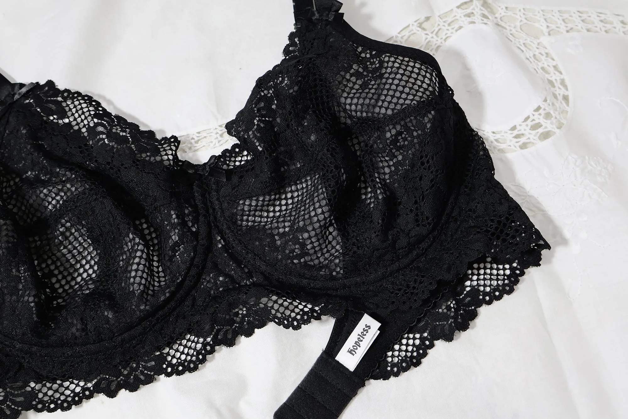 Amelie Bra Fishnet Lace