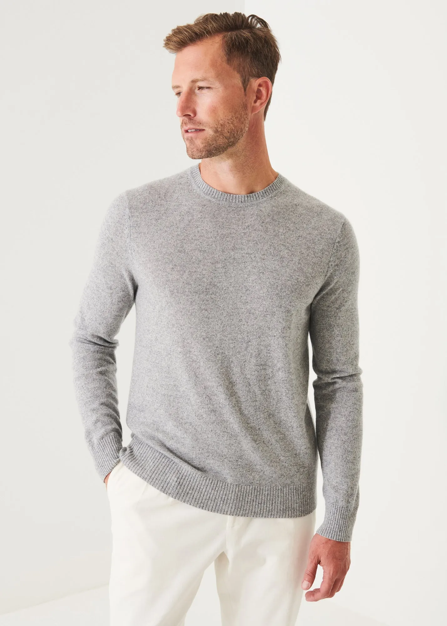 CASHMERE CREWNECK