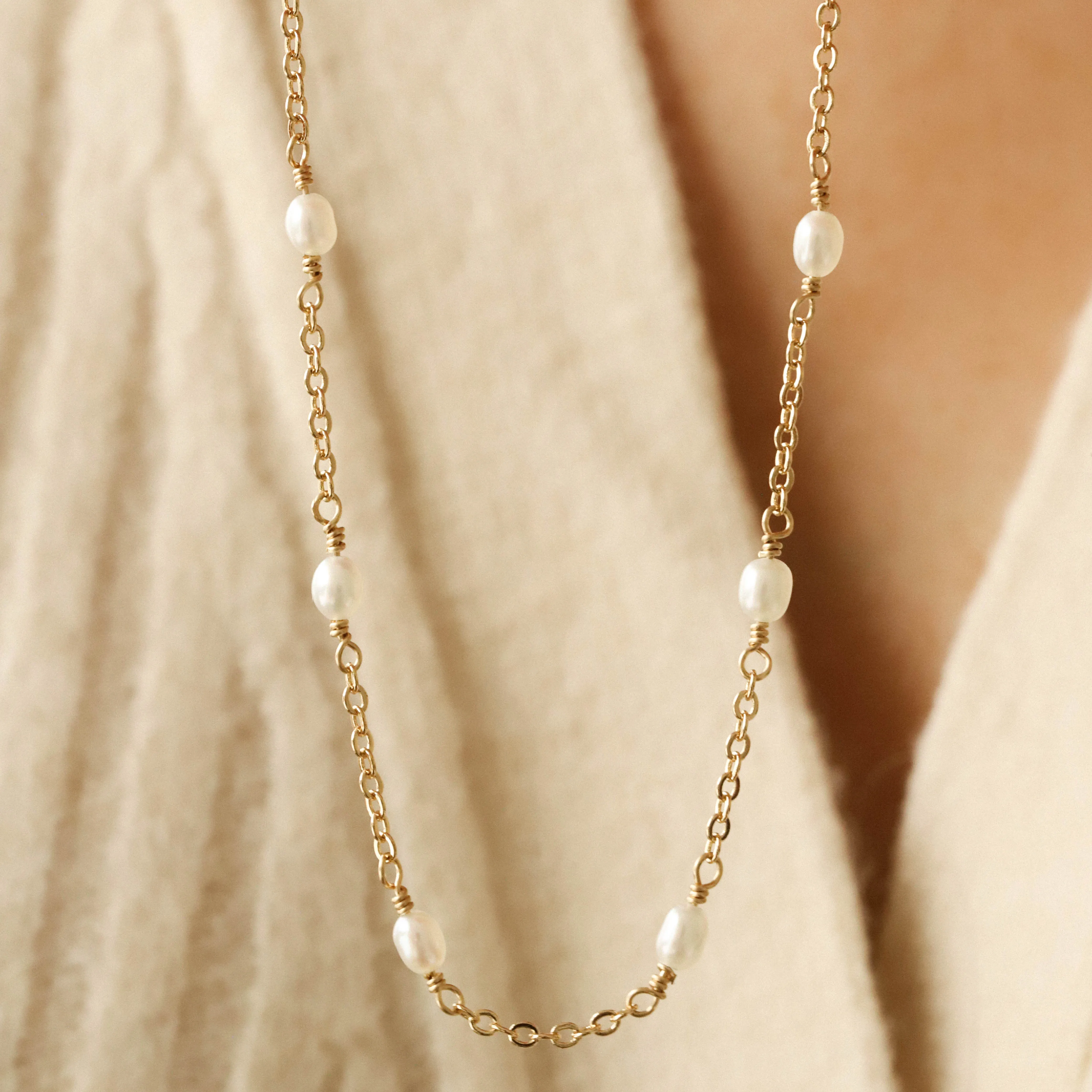 Pearl chain necklace